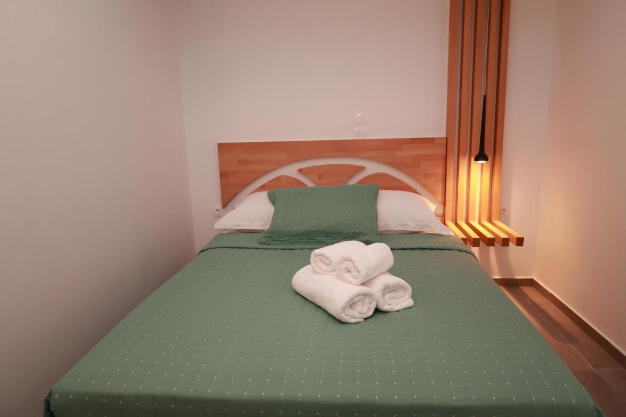 Cane'S Family Guest House Plomari ภายนอก รูปภาพ