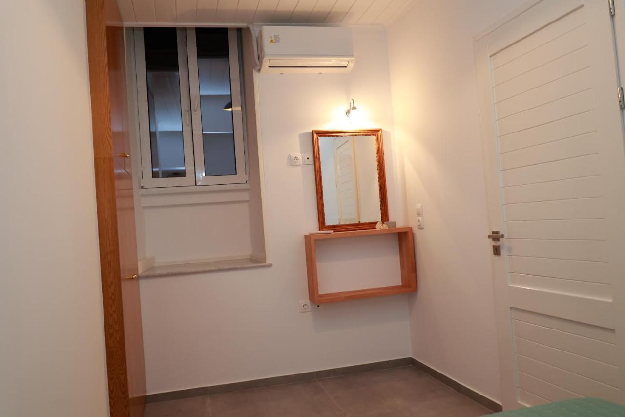 Cane'S Family Guest House Plomari ภายนอก รูปภาพ