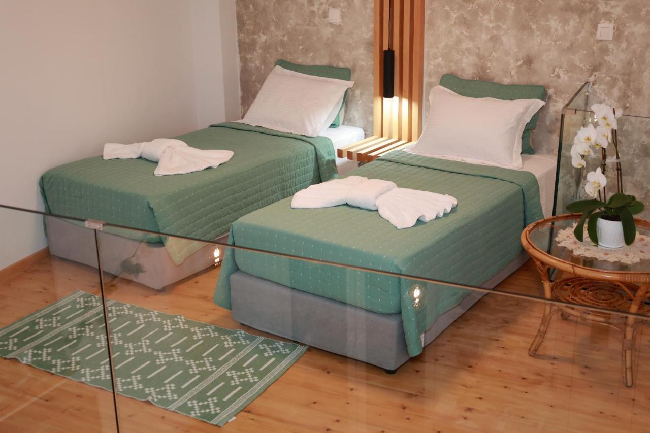 Cane'S Family Guest House Plomari ภายนอก รูปภาพ